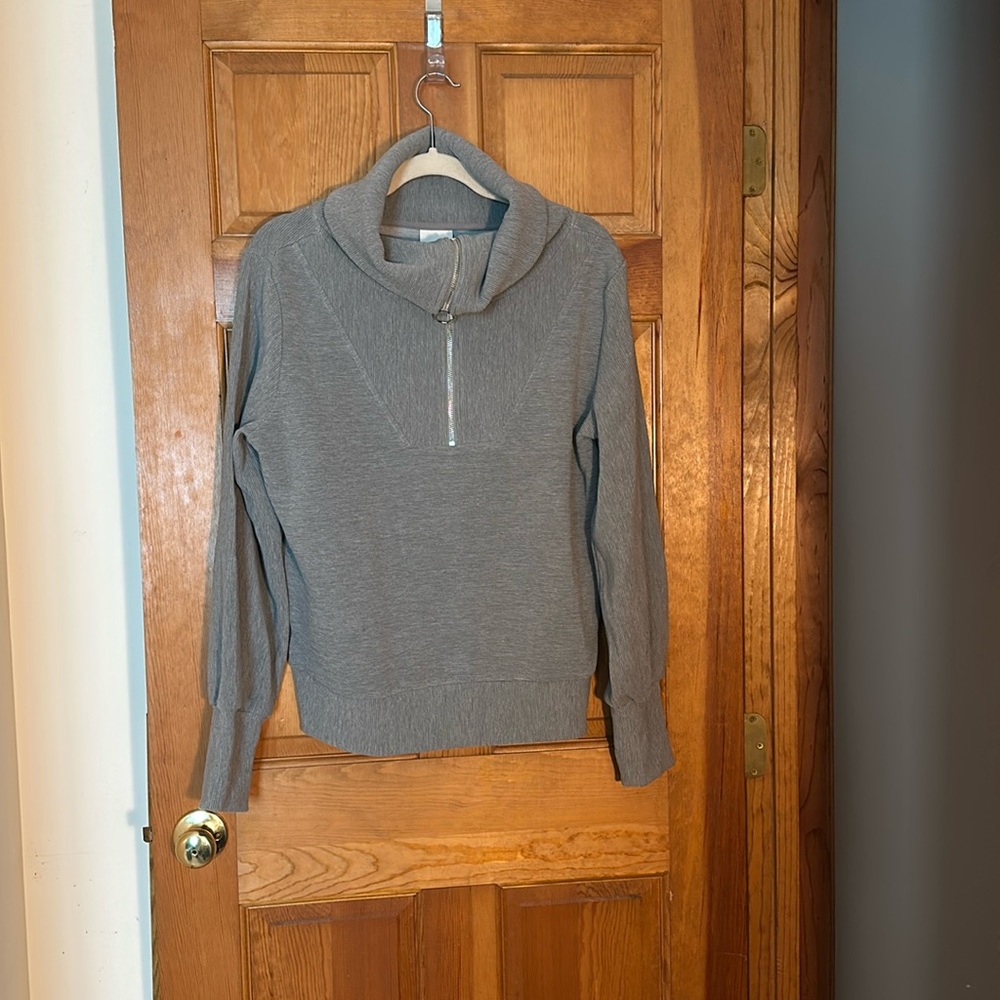 Varley 1/2 zip Yates  Sweat